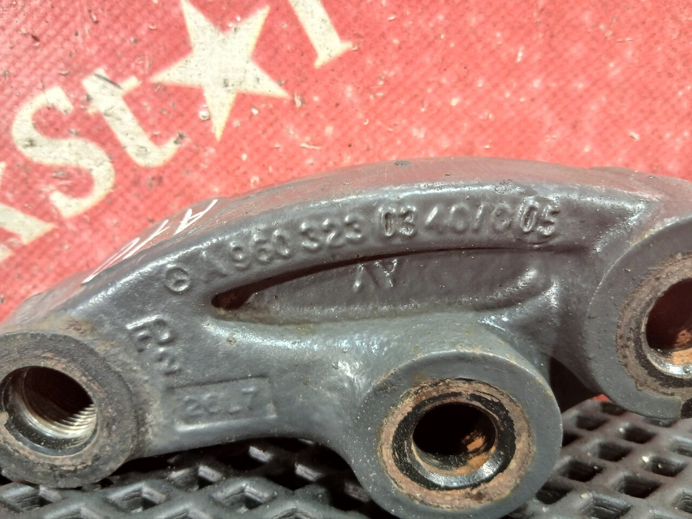 Опора переднего амортизатора правая