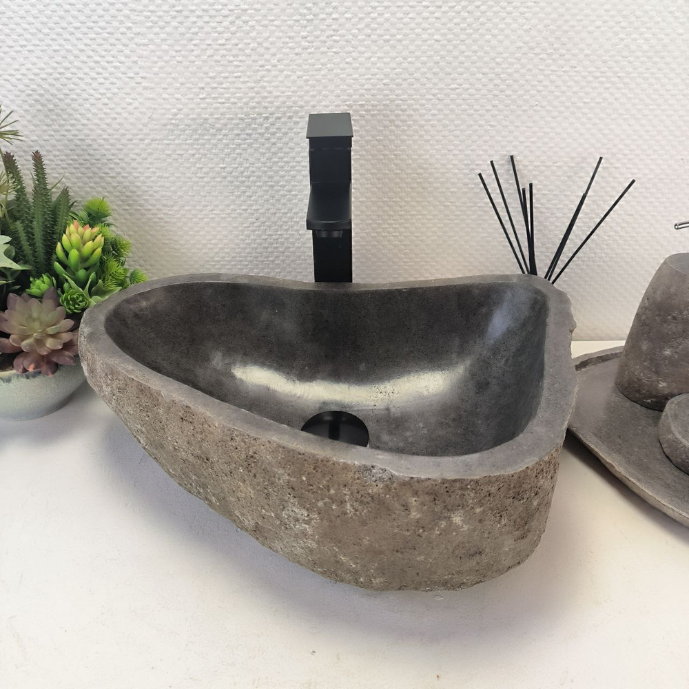 Раковина из речного камня RS-63684 (46*35*15) 0122