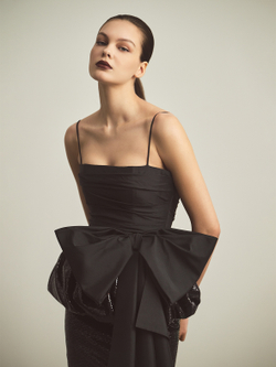 Топ корсетного типа из пайеток и тафты