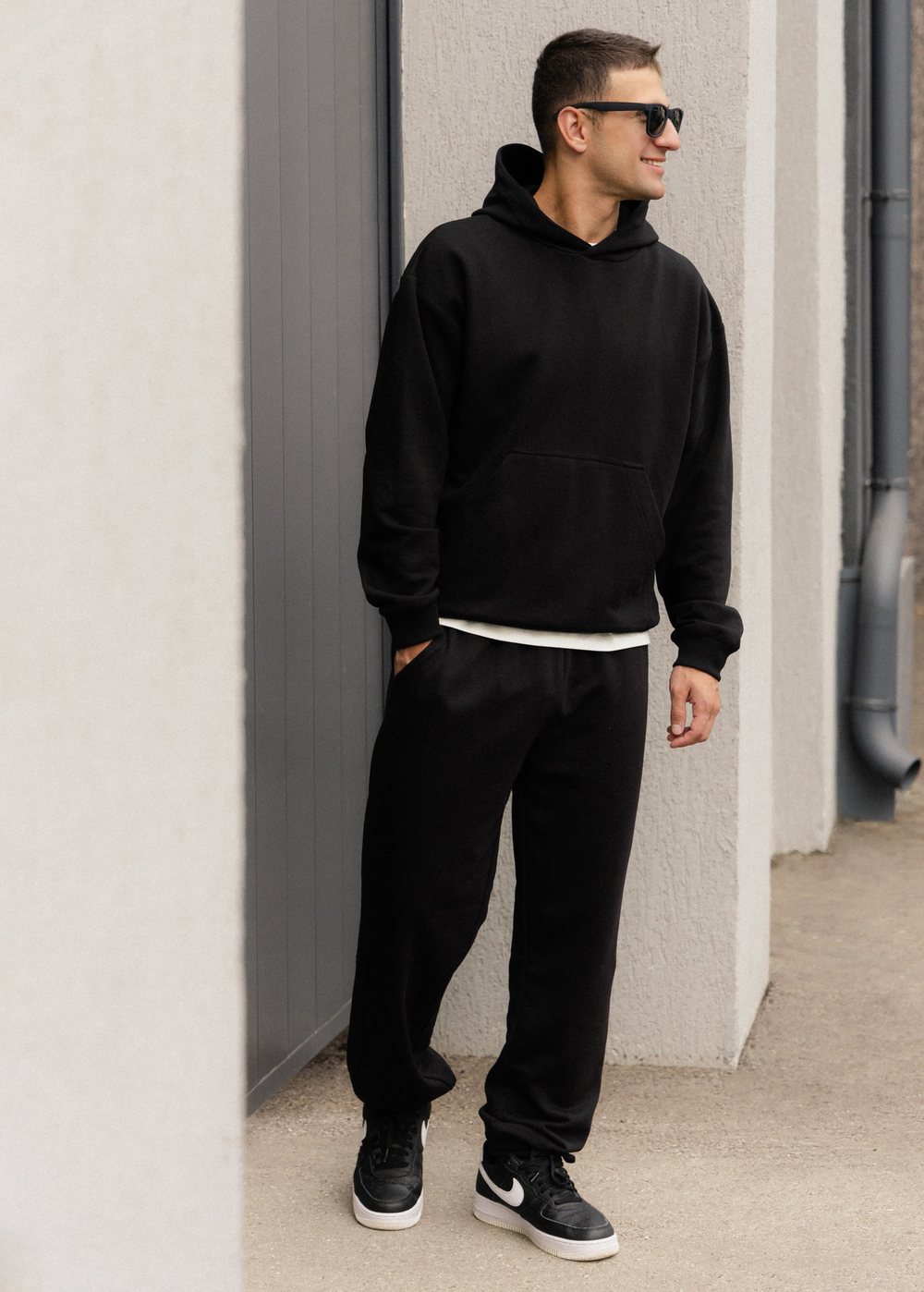 Брюки BASIC MAN, черные