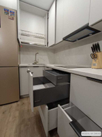 Угловая кухня в потолок