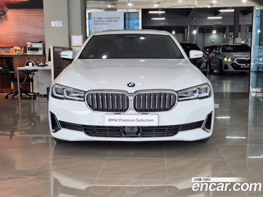 BMW 5 Series (G30) 520i Luxury (04.2022)