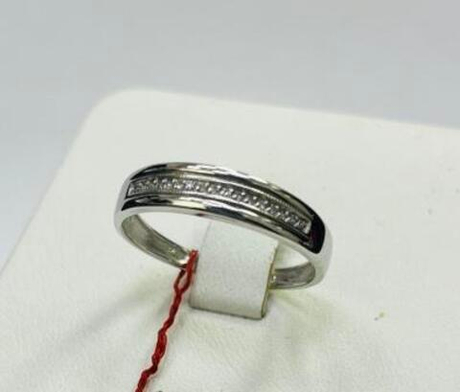 Кольцо из золота с бриллиантами