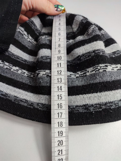 Шапка в полоску