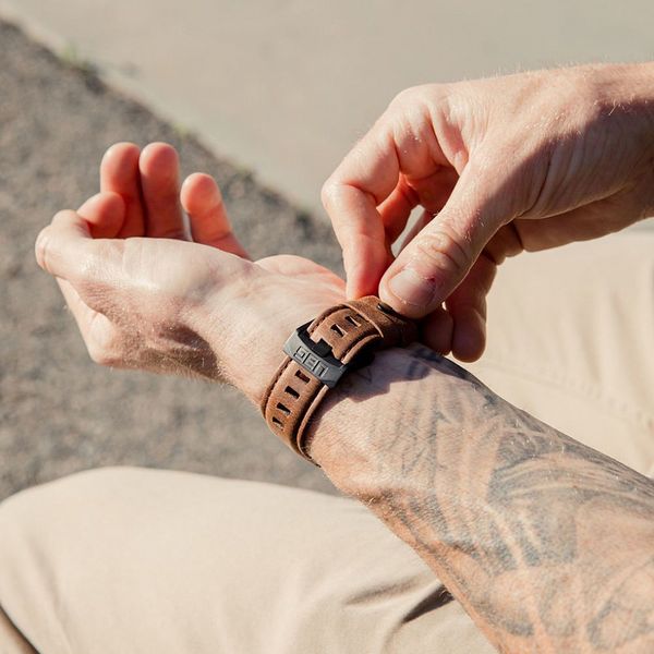 Ремень кожаный UAG для Apple Watch 44/42 коричневый (Brown)
