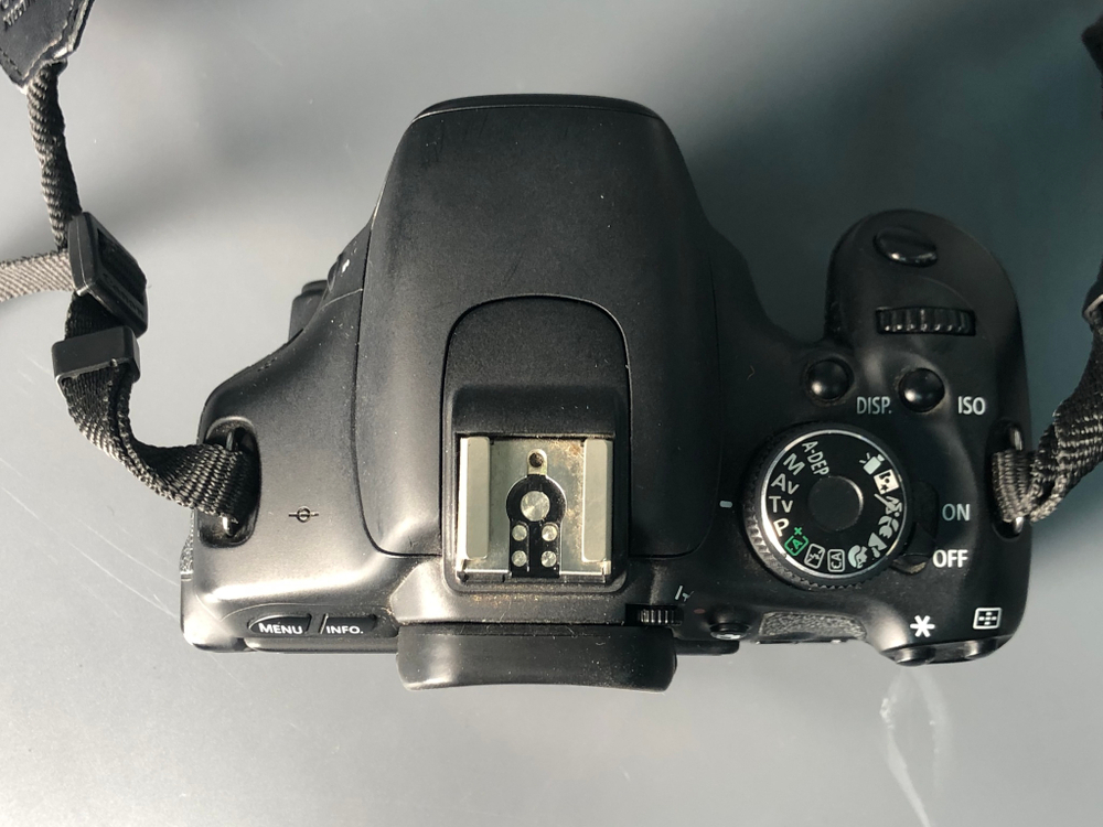 Canon 600d Kit 18-55 8100 кадров пробега