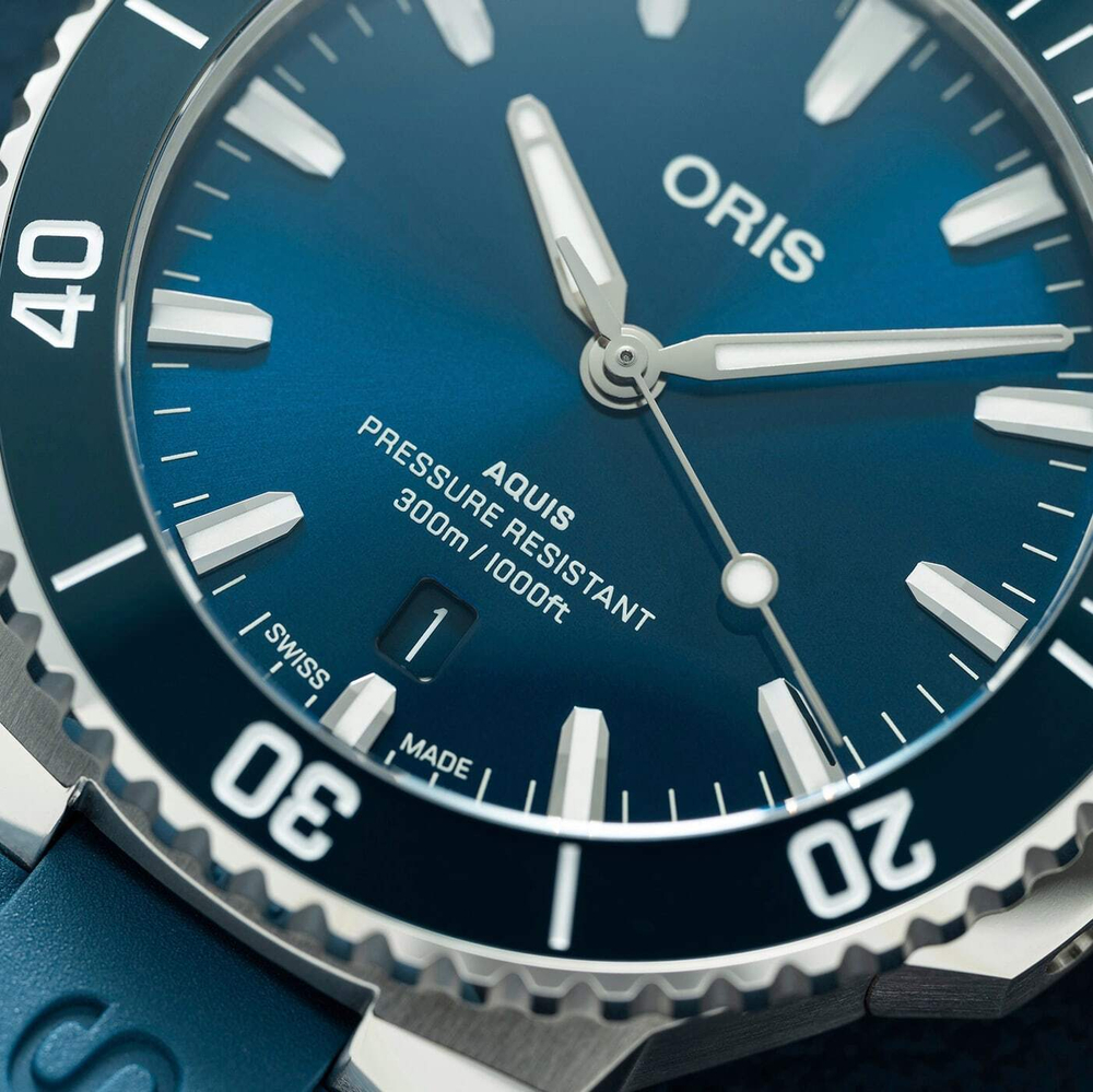 Oris Aquis Date 01 733 7787 4135-07 4 22 35FC