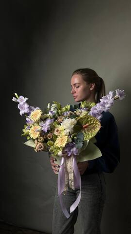 Композиция в шляпной коробке Сливки и лайм