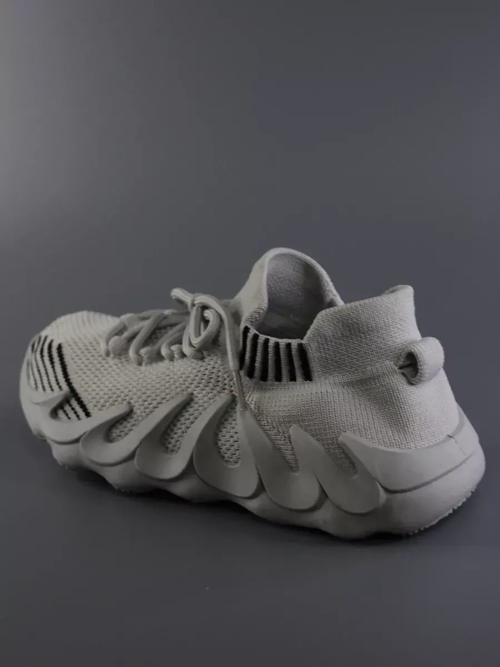 Кроссовки Изики детские - Yeezy boost- светло-серые