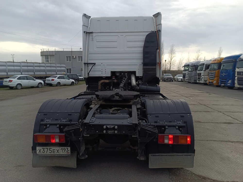 МАЗ 5440 4x2 Седельный тягач 544028-570-031 (Дизельный, 11,6 л, 423 л.с., МТ)