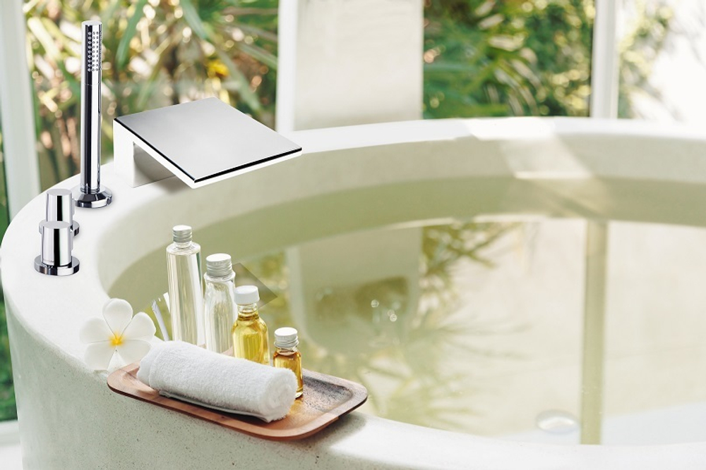 Смеситель в борт ванны термостатический с ручным душем URBAN CHIC 213303TSCAM