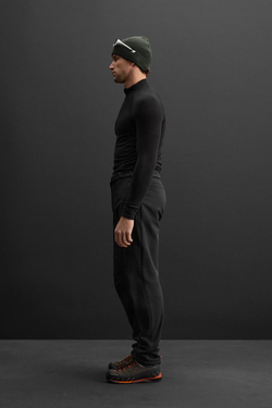 ZARA ФУТБОЛКА С ГОРЛОВИНОЙ НА МОЛНИИ, ЧЕРНЫЙ