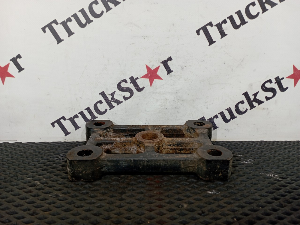 Кронштейн рессоры задний