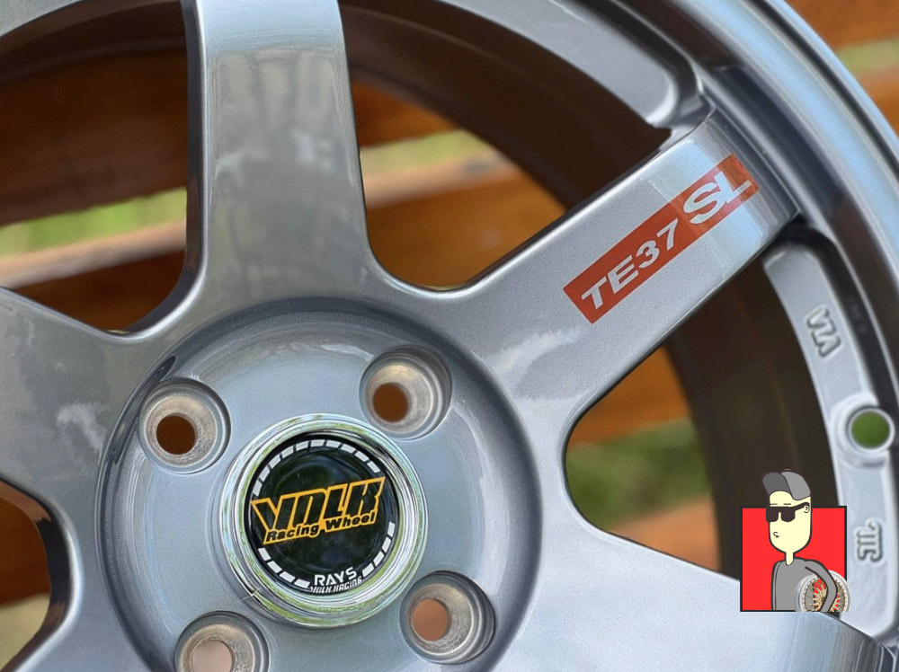 Комплект дисков Rays TE37 6003 15x7 et30 4x100