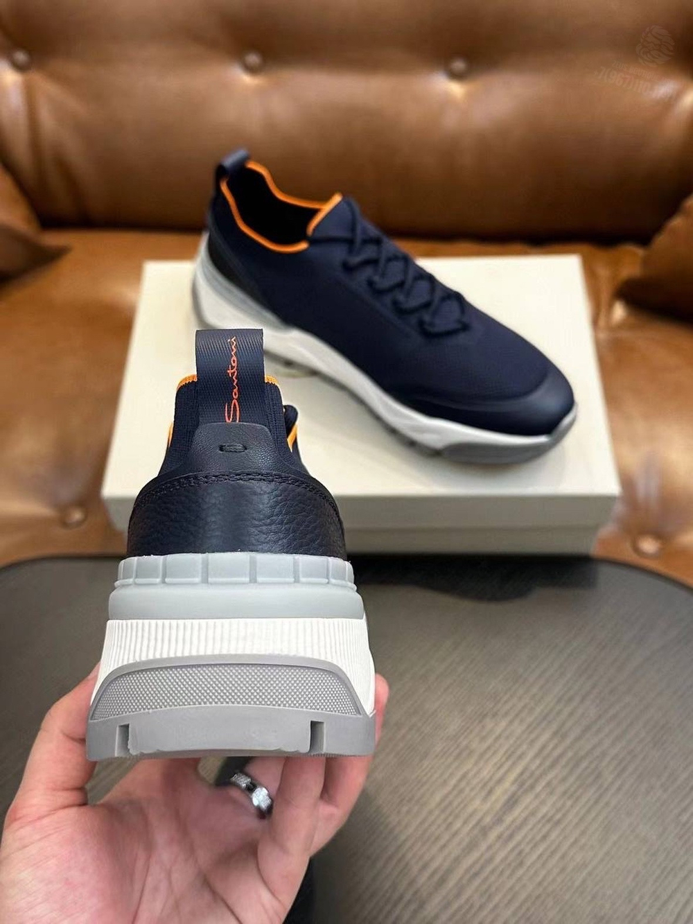 Кроссовки Santoni