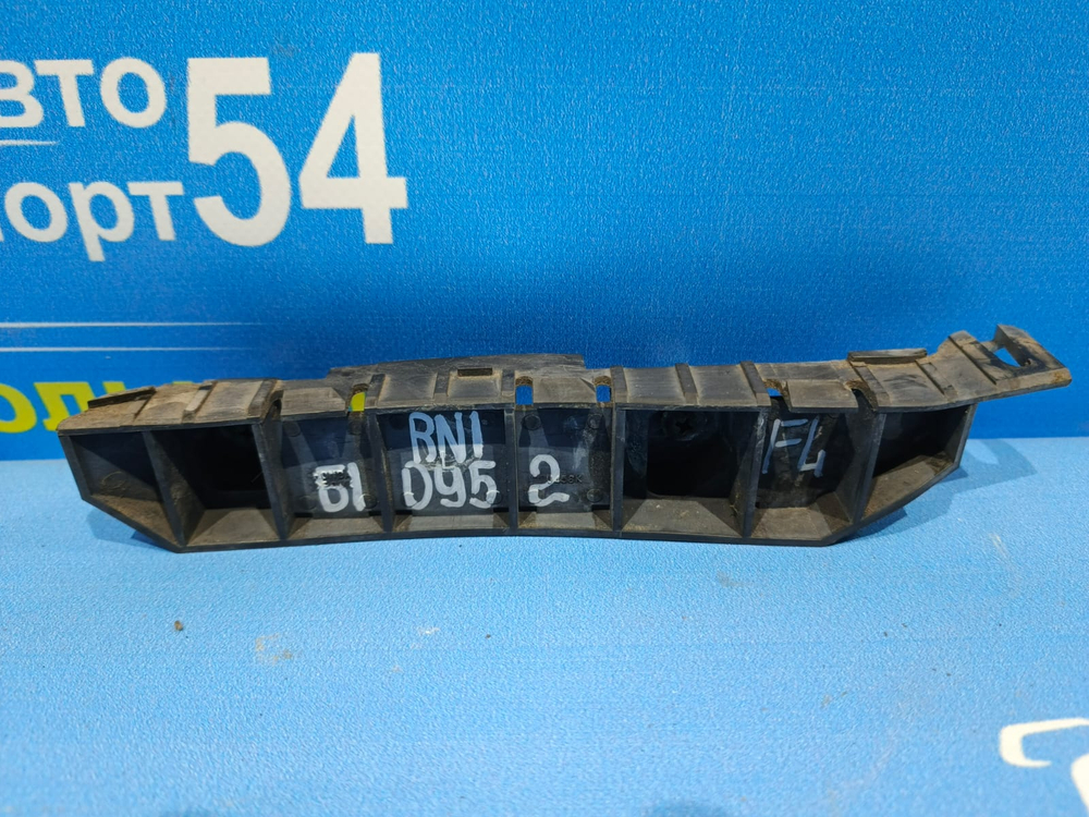 Крепление бампера переднее левое Honda STREAM 2000-2003