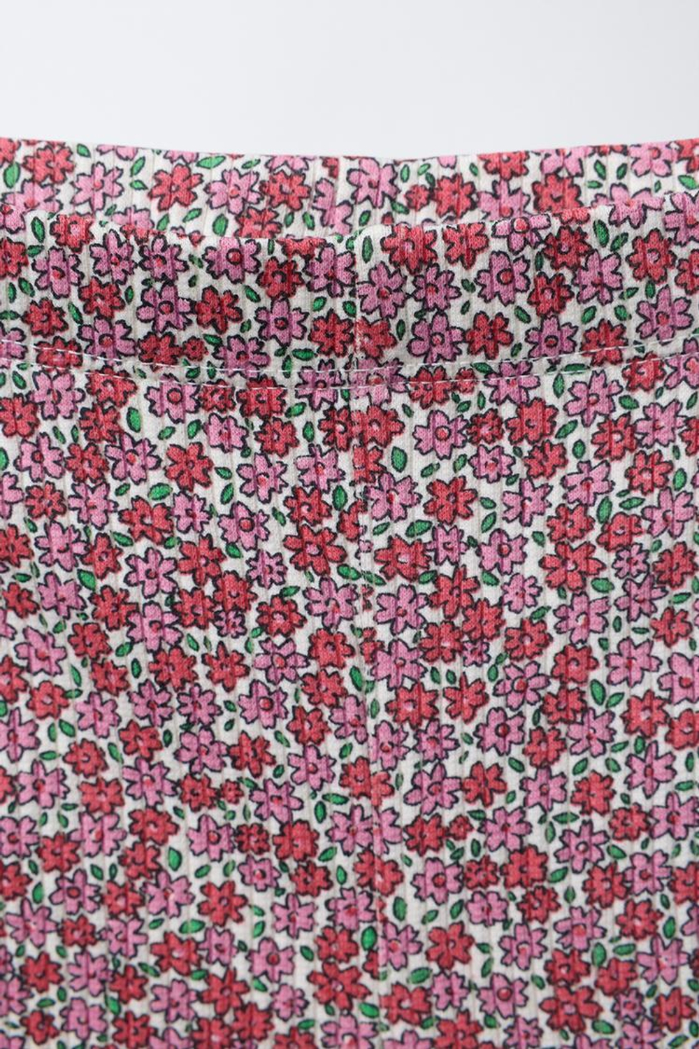 ZARA КОМПЛЕКТ: ТОЛСТОВКА И РАСКЛЕШЕННЫЕ ЛЕГИНСЫ С ПРИНТОМ, СВЕТЛО-СИРЕНЕВЫЙ