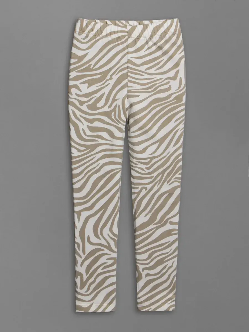 Бежевый костюм для девочки на осень