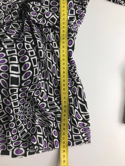 Блузка для лаконичного образа, визуально на 42 размер