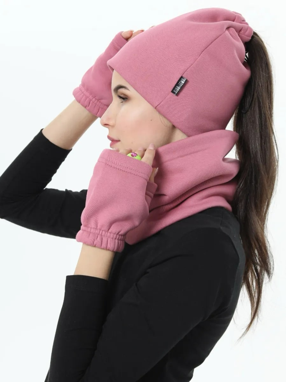 Шапка бини с начесом для хвоста, дред и кос