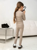 Костюм для девочки на осень