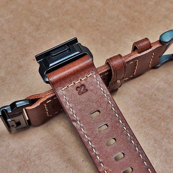 Ремешок кожаный QuickFit 22 мм для Garmin Fenix 7 / 6 / 5, Forerunner 935 / 945 / 955, instinct, instinct 2, Epix Gen 2 быстросъемный (Коричневый)