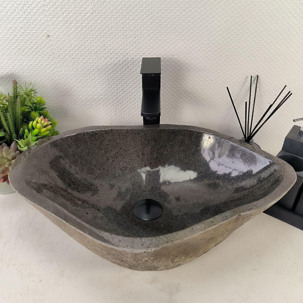 Раковина из речного камня RS-65076 56*37*15 0857