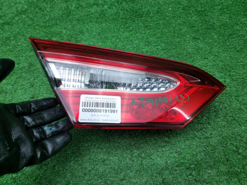 Фонарь левый внутр Toyota Camry XV70 17-нв галоген