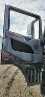 Shacman (Shaanxi) SX* 4x2 Седельный тягач SX418853381 (Дизельный, 12,5 л, 544 л.с., АТ)