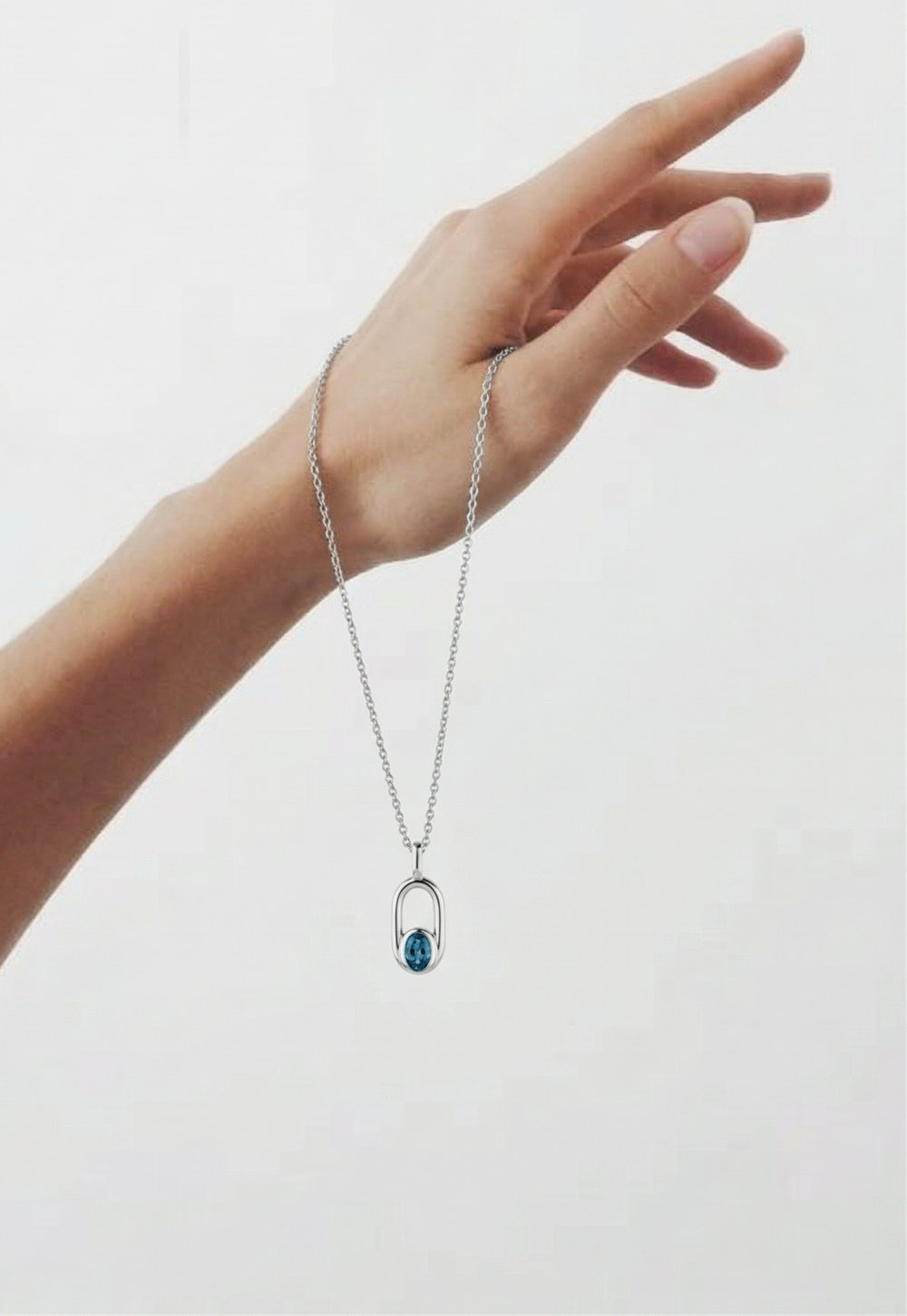 Подвес из серебра с топазом