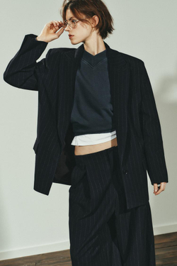 ZARA БЛЕЙЗЕР В ТОНКУЮ ПОЛОСКУ С КАРМАНАМИ, МОРСКОЙ СИНИЙ