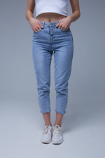 Джинсы длиной три четверти Nadya