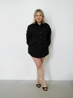 Рубашка "Идеальная" с плечами в черном