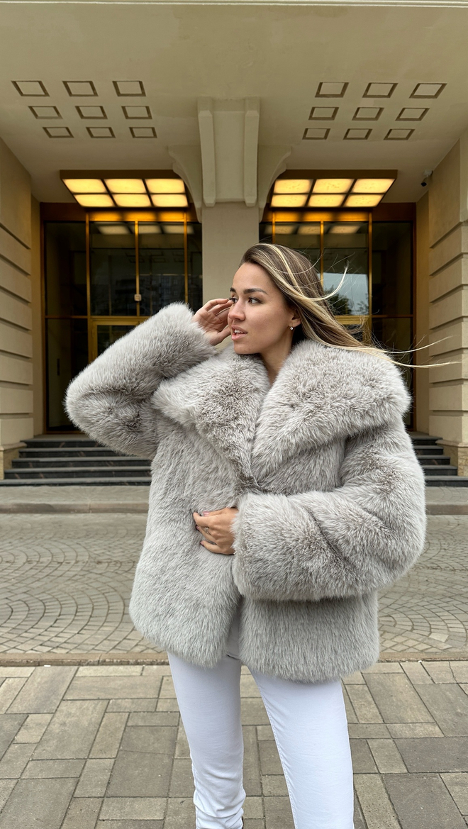Шубка эко-песнц в цвете «серый меланж»