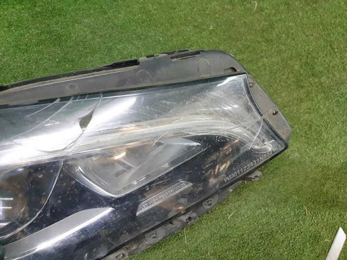 Фара правая Mercedes CLA C117 (2016-2019) LED