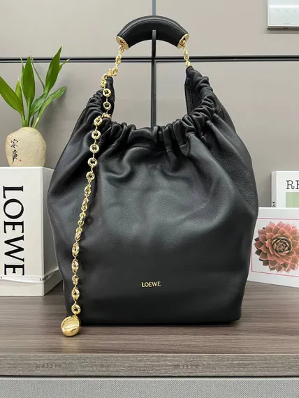 Сумка Loewe Squeeze среднего размера из кожи ягненка наппа черный