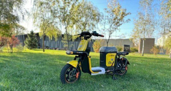 Электровелосипед Wen-box U5, большой аккумулятор 30Ah с двумя курьерскими багажниками (красный)