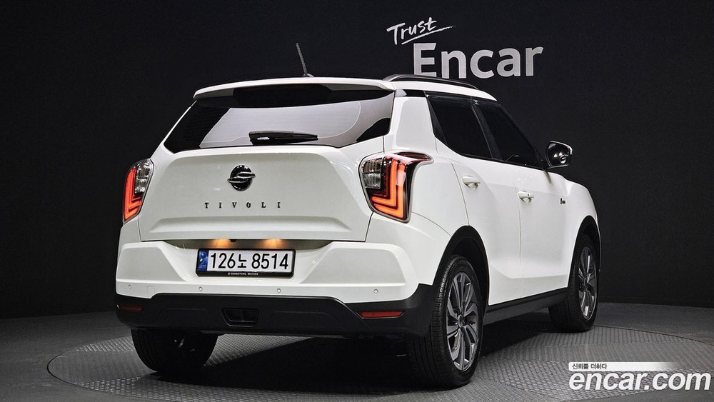 KG Mobility (Ssangyong) Very New Tivoli Бензин 1.5 2WD (11.2020)