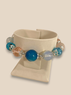 Браслет из бусин с магнитной застежкой