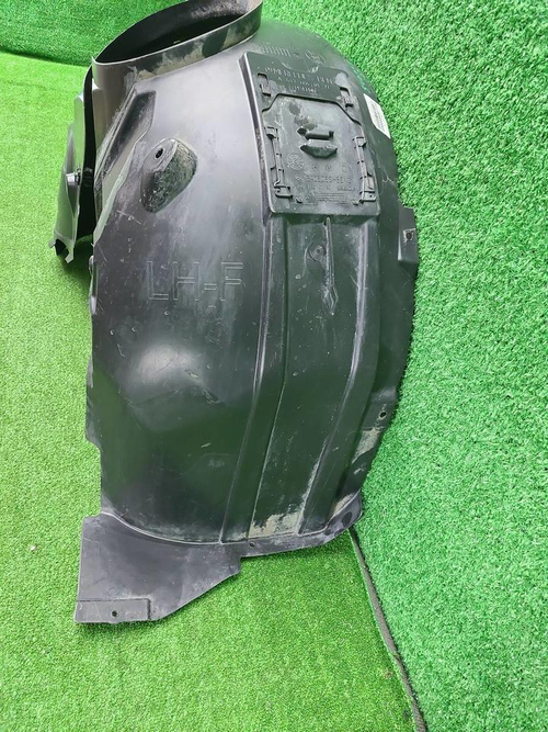 Подкрылок передний левый Mercedes V w447 (2014-нв)