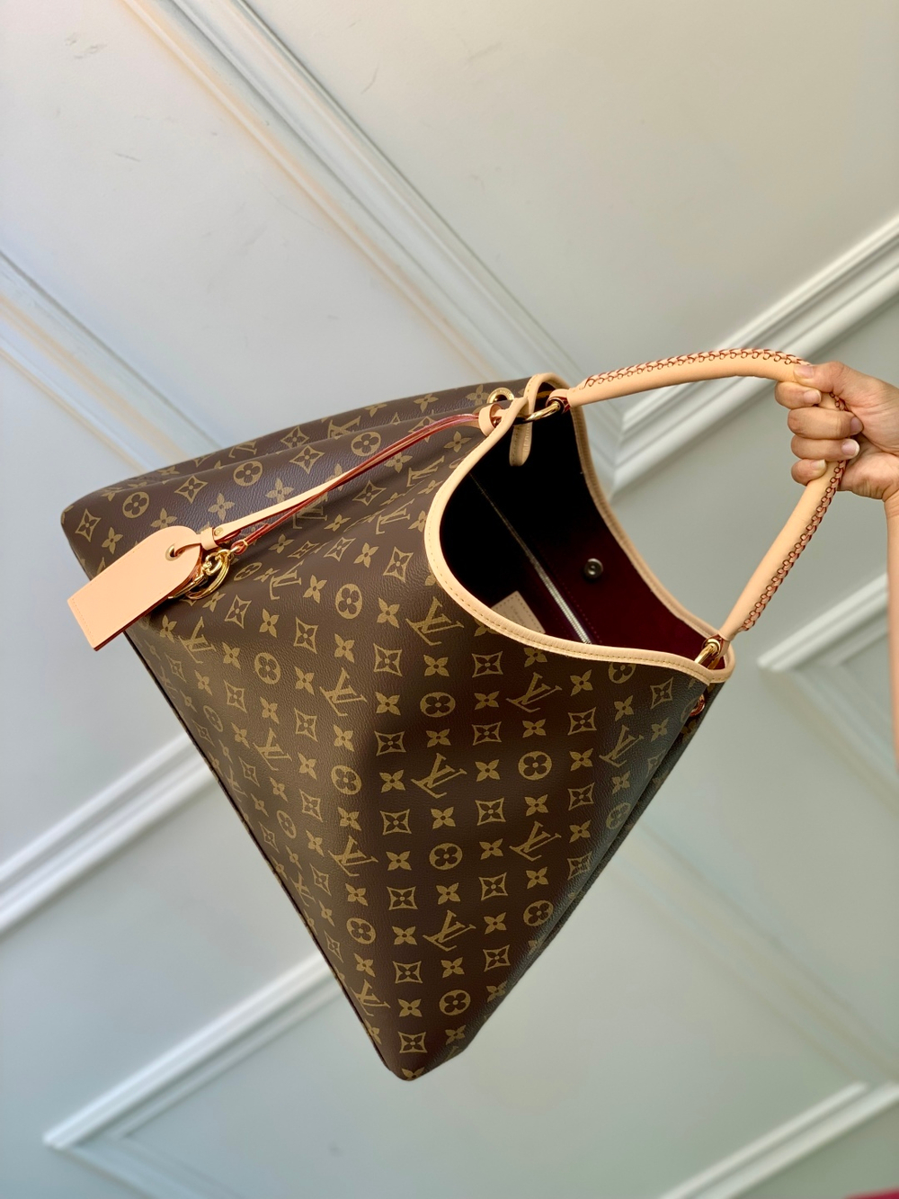 Louis Vuitton Again