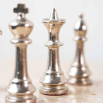 Металлический подарочный шахматный набор