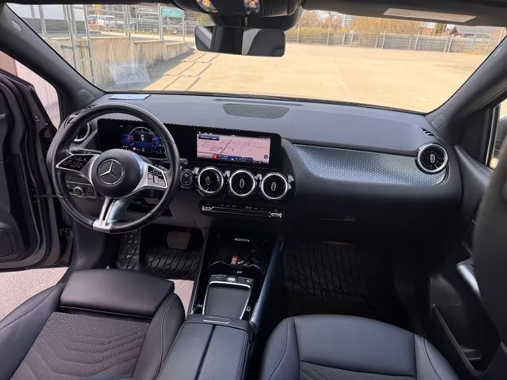 Mercedes-Benz B 200