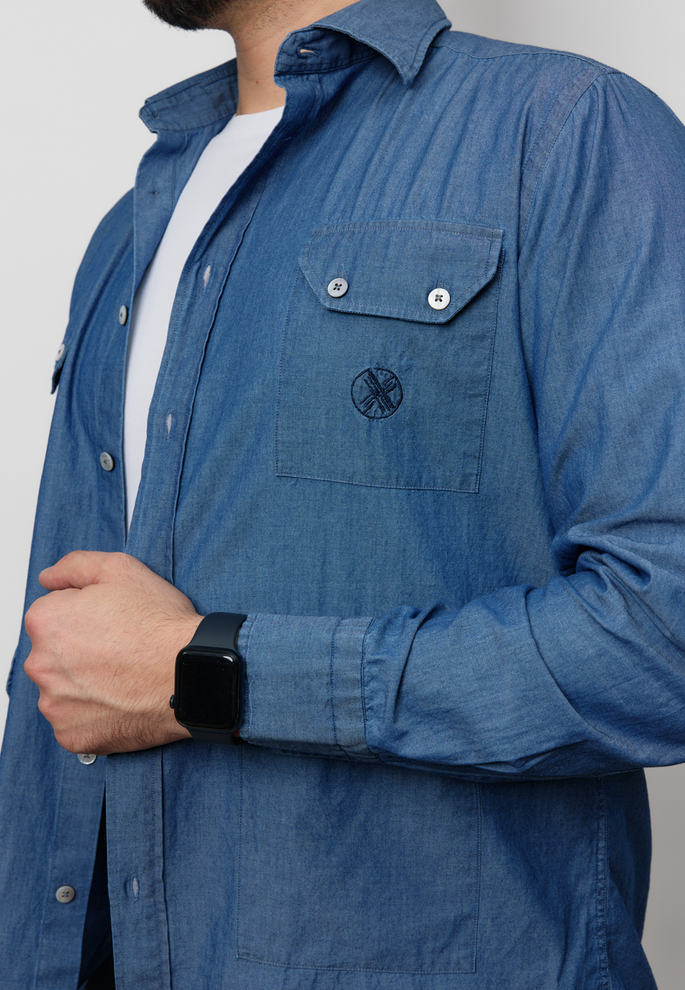 Рубашка мужская с накладными карманами DENIM LIGHT BLUE