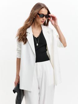 Топ с фигурным вырезом