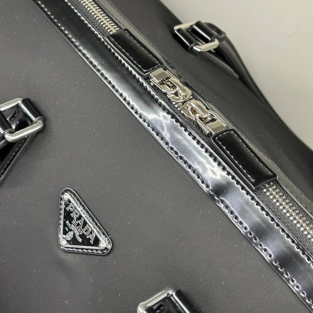 Дорожная сумка Prada