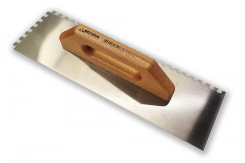 Гладилка зубчатая с деревянной ручкой 10х10 30 см Serfa 149