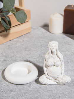 Статуэтка Гея и подсвечник