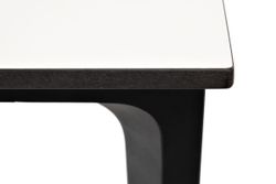 "Малага" обеденный стол из HPL 90х90см, цвет молочный, каркас черный