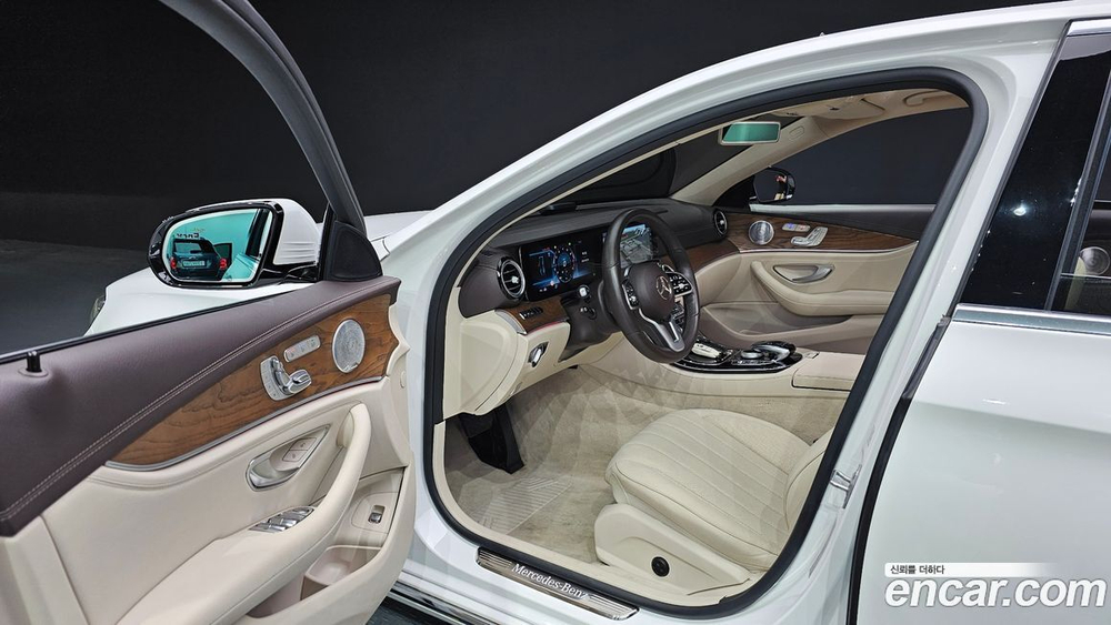 Mercedes-Benz E-Class W213 E300 4MATIC Exclusive (04.2020)